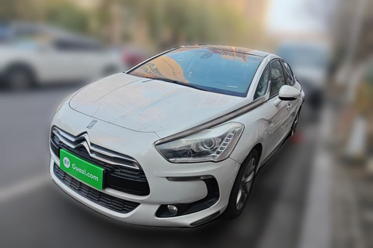 Used DS 5 2014 1.6T Luxury Edition THP160