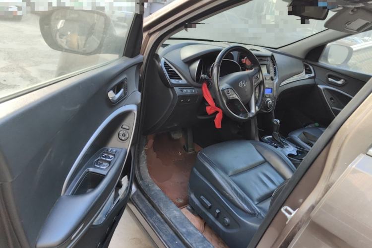 Used Hyundai Santa Fe 2013 2.4L Automatic 4x4 Prestige Edition
