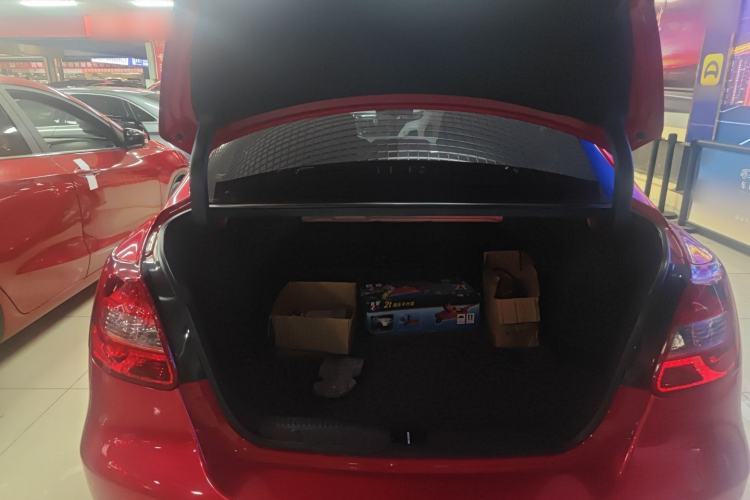 Used Suzuki Kizashi 2011 2.4L Two-Wheel Drive Sport with Navigation
