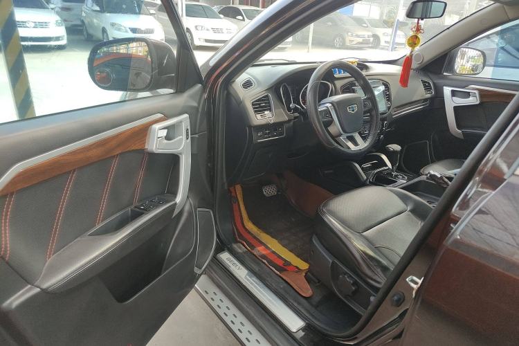 Used Geely Auto GX7 2015 Sports Edition 2.0L Automatic Luxury Upgrade Version China V Standard
