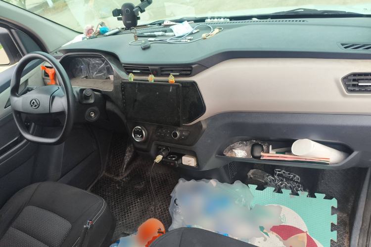 Used SAIC MAXUS EV30 2023 Pure-Electric Smart Logistics Expert Short Wheelbase CATL