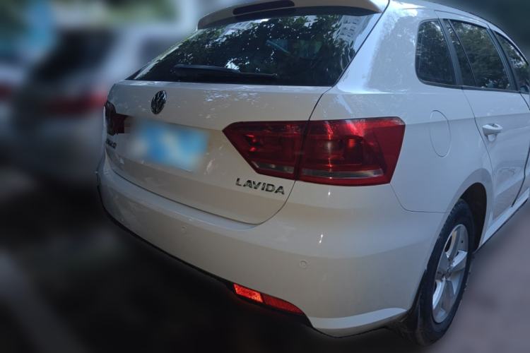 Used Volkswagen Gran Lavida 2013 1.6L Automatic Fashion Model