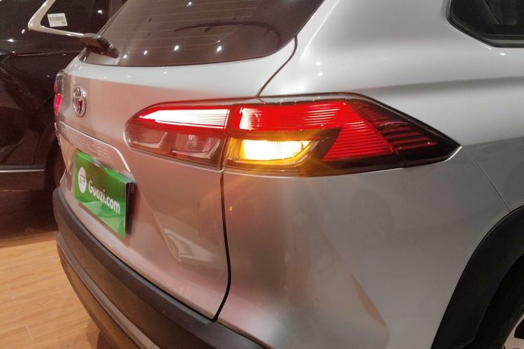 Used Toyota FRONTLANDER 2023 2.0L Smart Electric Hybrid Dual-Engine Deluxe Version
