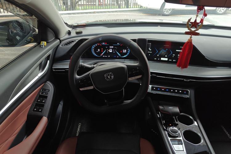 Used CHANGAN Eado 2023 Changan Edition PLUS Blue Whale NE 1.4T GDI DCT Prestige Version