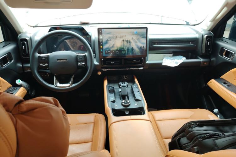 Used Haval Raptor New Energy 2024 Hi4 102 Pro Center Console