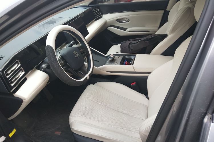 Used BYD Qin L 2024 DM-i 80KM Leading Model
