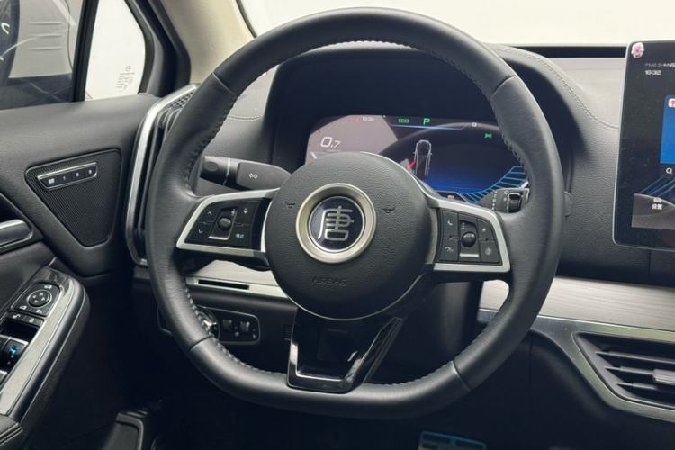 Used BYD Tang 2018 2.0T Automatic SmartConnect Prestige 7-Seater China V Standard