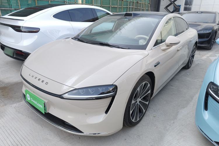 Used Hima Luxeed S7 2025 855 km Max