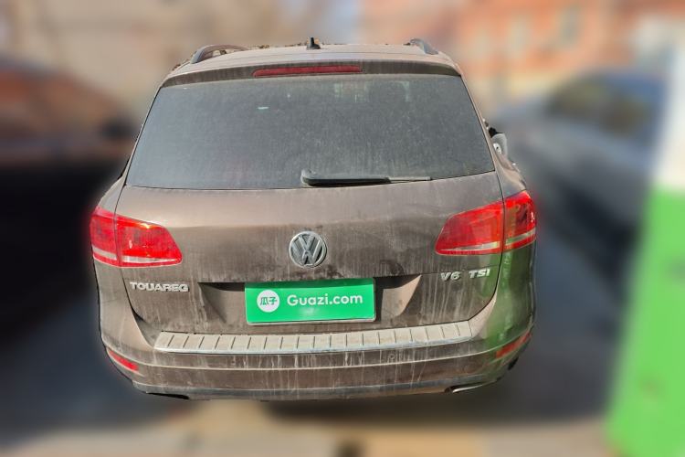 Used Volkswagen Touareg 2011 3.0 TSI High-End Version Rear