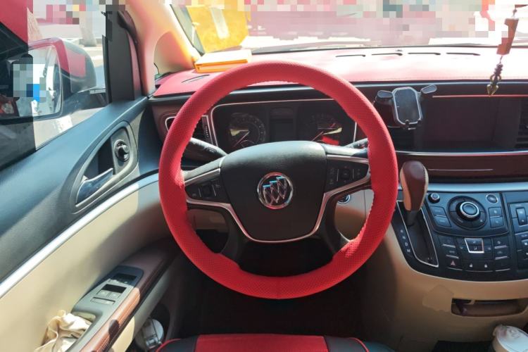 Used Buick GL8 2018 28T Luxury Model China VI Standard Steering Wheel