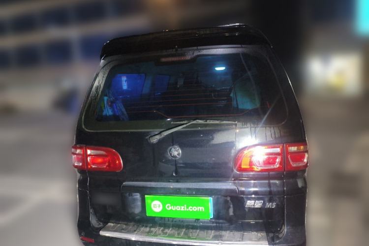 Used FORTHING Lingzhi 2022 Striving Version M5L 1.6L Luxury 7-Seater
