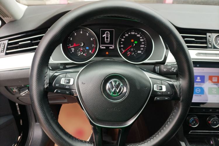 Used Volkswagen Magotan 2017 330TSI DSG Leading Model
