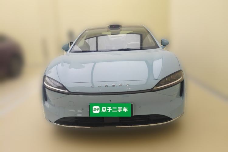 Used Hima Luxeed S7 2025 705 km Max
