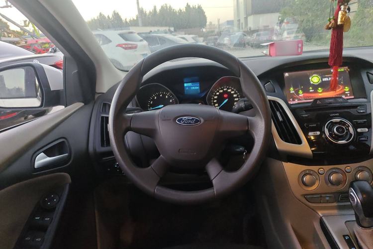 Used Ford Focus 2012 Sedan 1.6L Automatic Comfort Model
