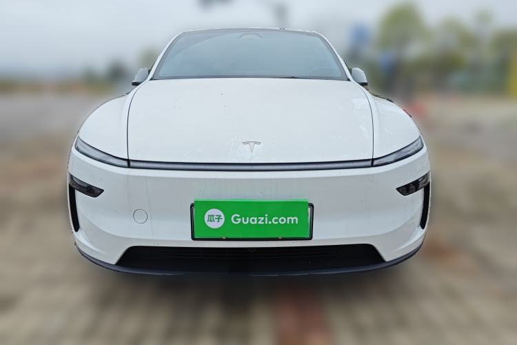 Used Tesla Model Y 2025 Rear-Wheel-Drive Version
