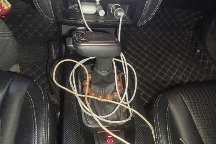 Used Luxgen U6 SUV 2017 Revised Version 1.6T Fashion Edition Gear Lever