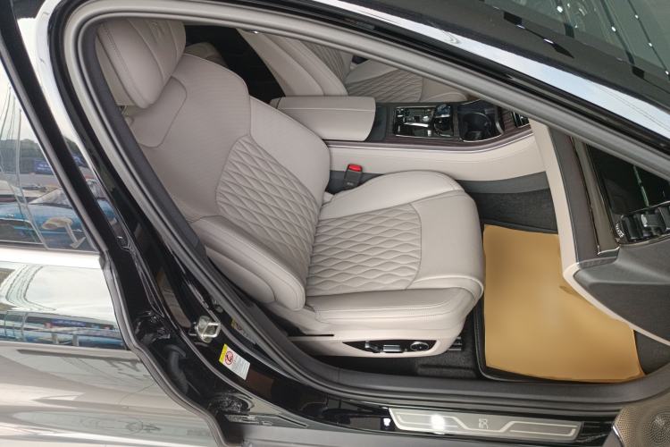 Used BYD Han 2025 DM-i Intelligent Driving Edition 125KM LiDAR Flagship Model Right Front Seat