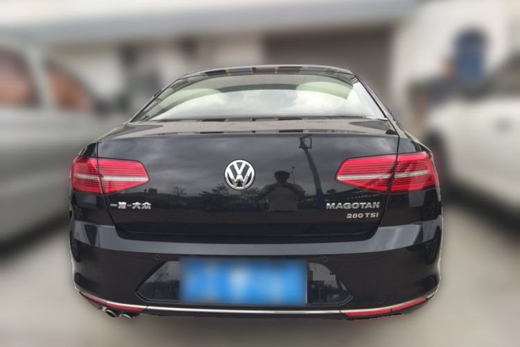 Used Volkswagen Magotan 2018 280TSI DSG Comfort Model Rear