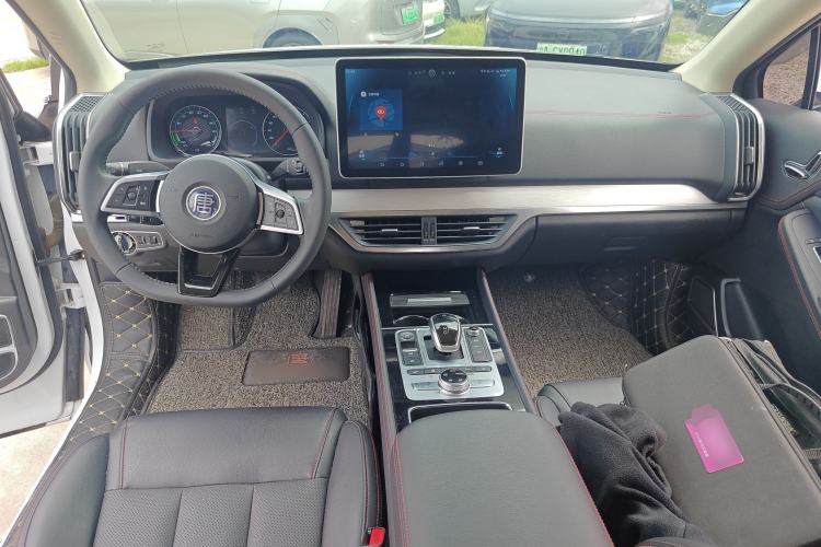 Used BYD Tang New Energy 2020 DM 2.0T Dual-Engine All-Wheel Drive Prestige 7-Seater China VI Standard Center Console