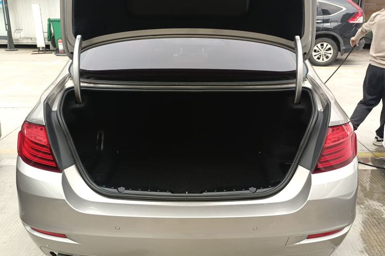 Used BMW 5 Series 2017 520Li Elegant Edition
