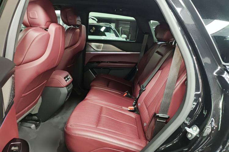 Used Cadillac XT5 2025 2.0T Platinum Edition

