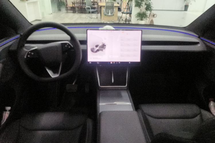 Used Tesla Model Y L 2025 Model Long-Range All-Wheel-Drive Version