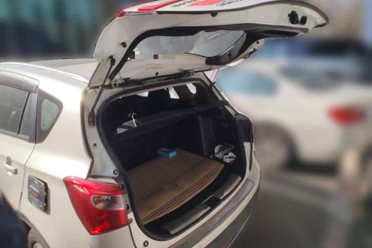 Used Suzuki S-Cross 2014 1.6L CVT Two-Wheel Drive Elite Version Trunk