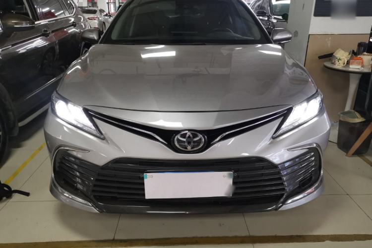 Used Toyota Camry 2021 2.0G Luxury Edition
