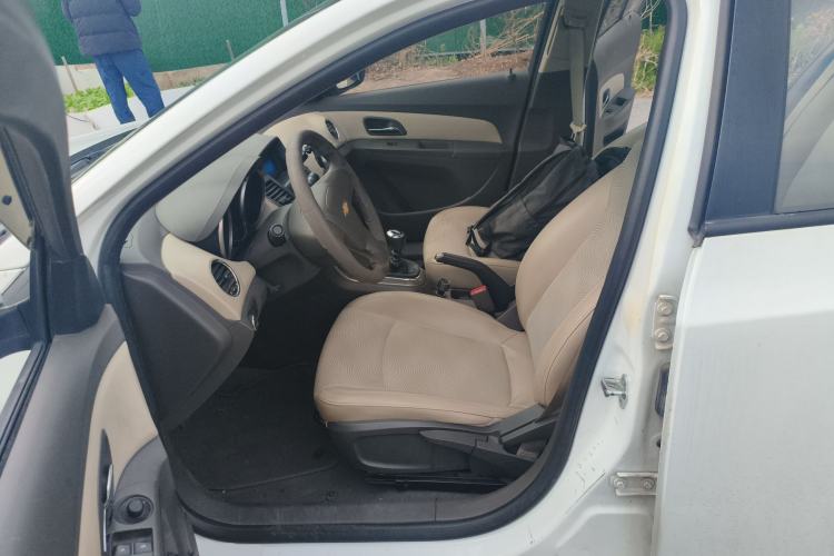 Used Chevrolet Cruze 2015 1.5L Classic SE MT
