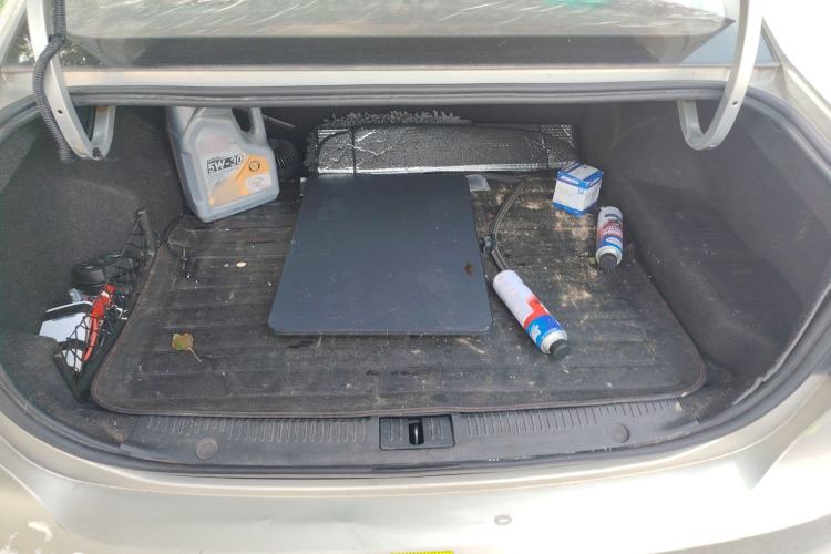 Used Roewe i6 New Energy 2017 45T Hybrid Connect & Smart Enjoyment Edition Trunk