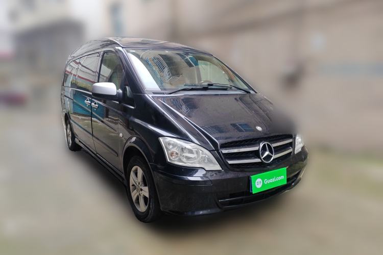 Used Mercedes-Benz Vito 2011 2.5L 7-seater executive version Front Right 45 Deg