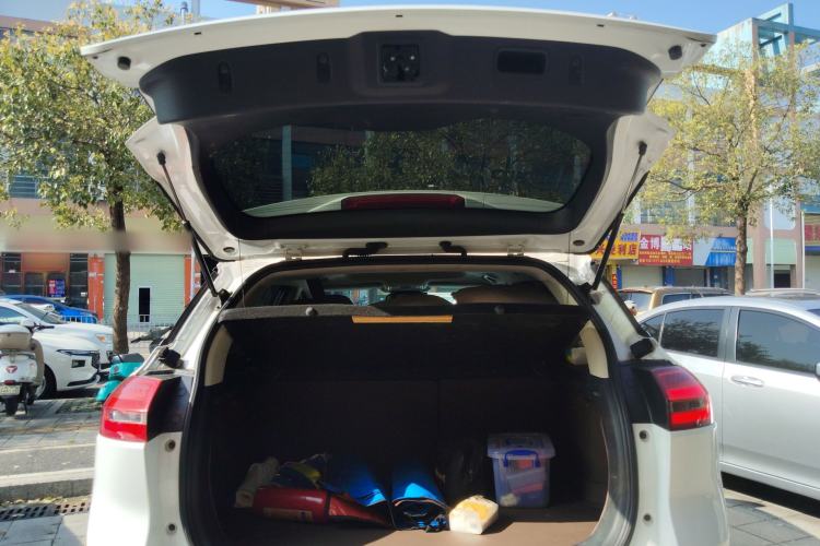 Used Geely Auto Emgrand X7 Sport 2016 1.8TD Automatic ZhiZun Version Trunk