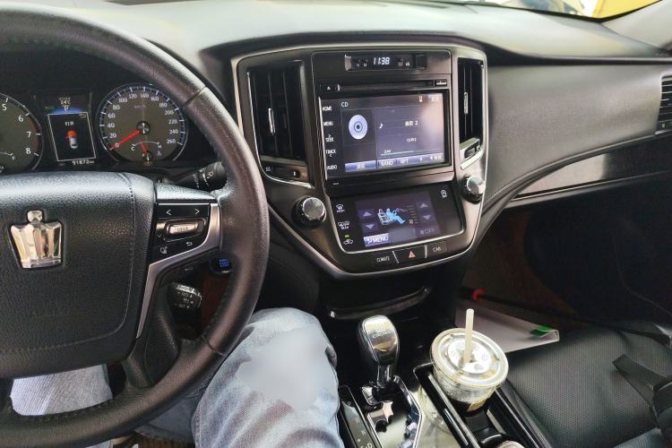 Used Toyota Crown 2015 2.0T Fashion Edition
