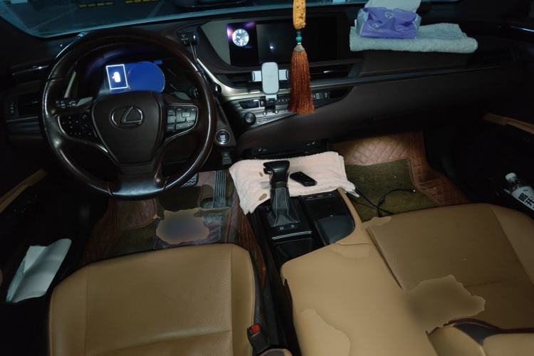 Used Lexus ES 2020 200 Excellence Edition
