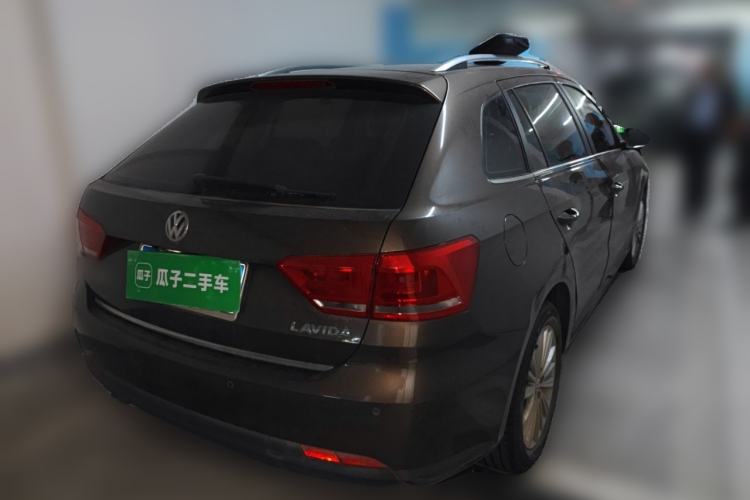 Used Volkswagen Gran Lavida 2014 1.6L Automatic Sport Edition
