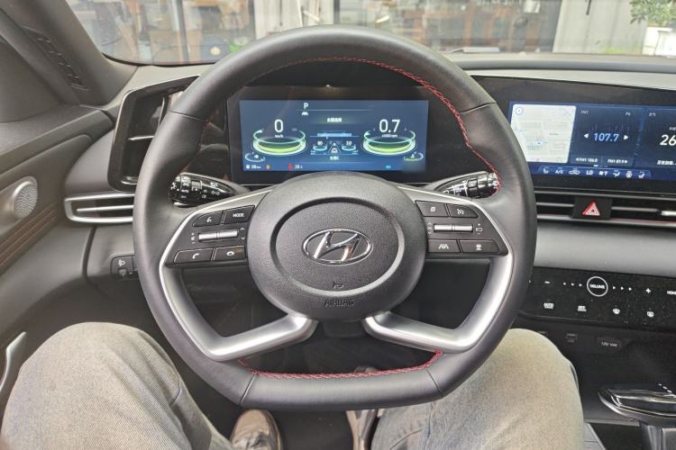 Used Hyundai Elantra 2022 1.5L CVT 20th Anniversary Edition
