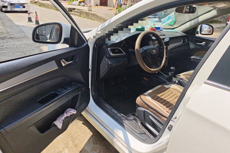 Used Bestune B30 2016 1.6L manual luxury version