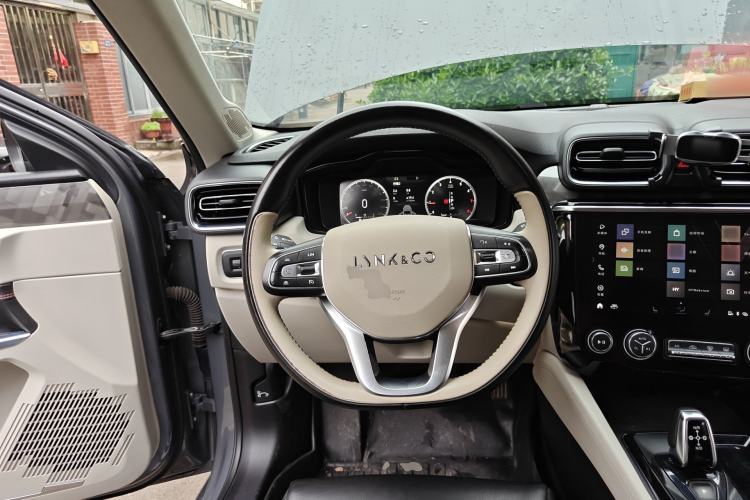 Used Lynk & Co 02 2018 1.5T DCT Two-Wheel Drive Zhaopu Version China V Standard Steering Wheel