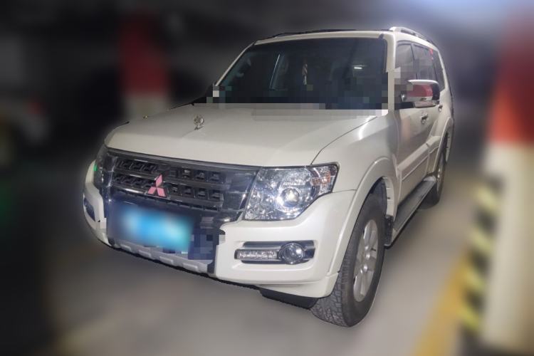 Used Mitsubishi Pajero 