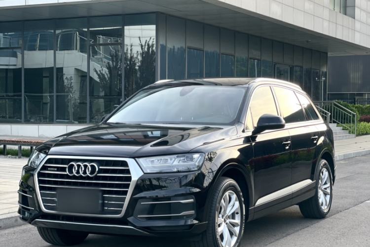 Used Audi Q7 2018 40 TFSI Comfort Model