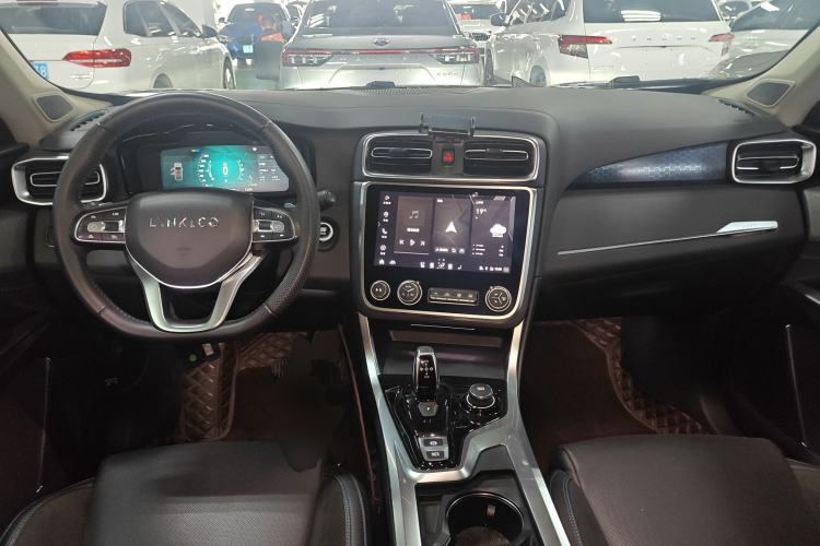 Used Lynk & Co 01 EM-P 2019 1.5T PHEV Pro Center Console