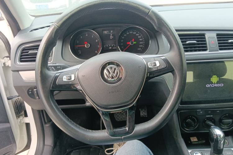 Used Volkswagen Lavida 2017 1.6L Automatic Comfort Edition
