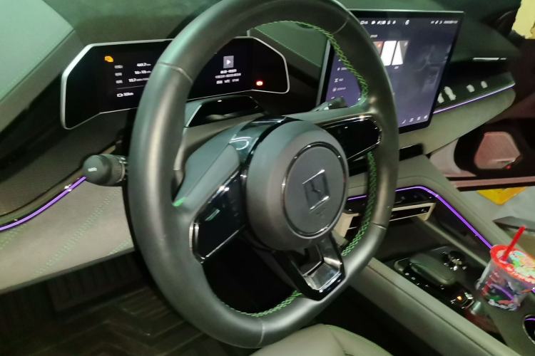 Used Zeekr 001 2023 WE Edition 100 kWh Steering Wheel