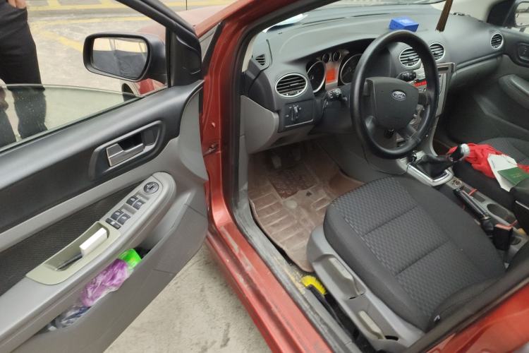 Used Ford Focus 2011 Hatchback 1.8L Manual Comfort Model
