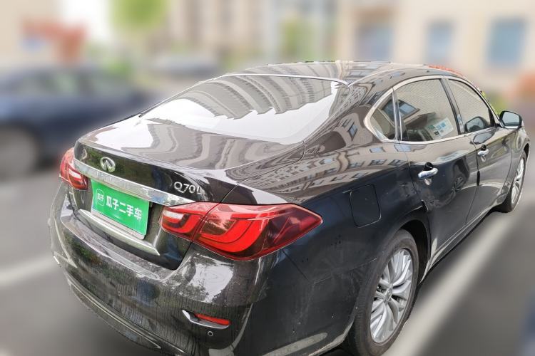 Used Infiniti Q70 2017 Q70L 2.5L Enjoyment Edition Rear Right 45 Deg