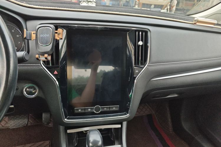 Used Roewe i6 2018 20T Automatic Internet Smart Edition Audio And AC Panel