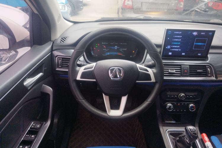 Used BAIC Weiwang M60 2017 1.5L Manual Silver Edition Steering Wheel