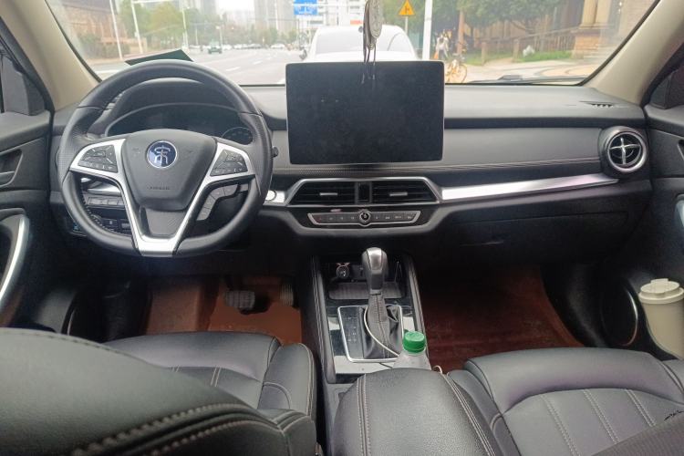 Used BYD Song 2019 1.5TI Automatic Smart Connect Luxurious Edition Center Console