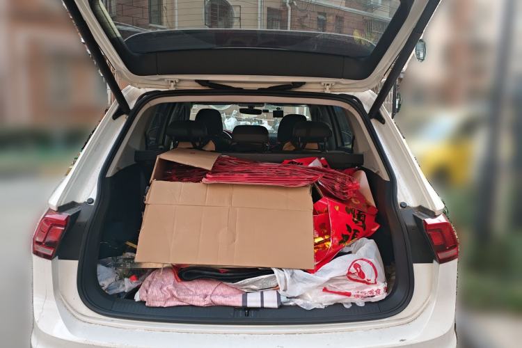 Used Volkswagen Tiguan L 2021 330TSI Automatic Two-Wheel Drive R-Line Enhanced Edition Trunk