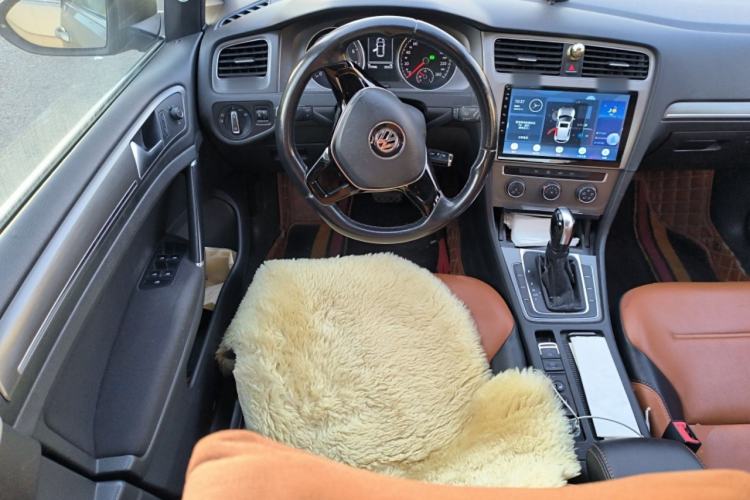 Used Volkswagen Golf 2016 1.6L Automatic Comfort Model Steering Wheel